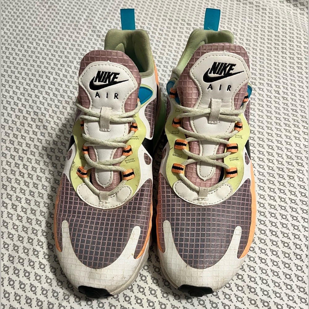 Nike airs